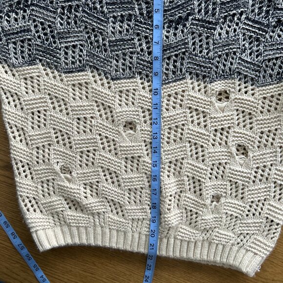 Double Zero Grey/White Color Block Knit Sweater Size L - Picture 7 of 10